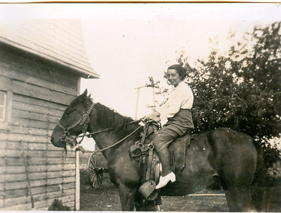 nell on horseback